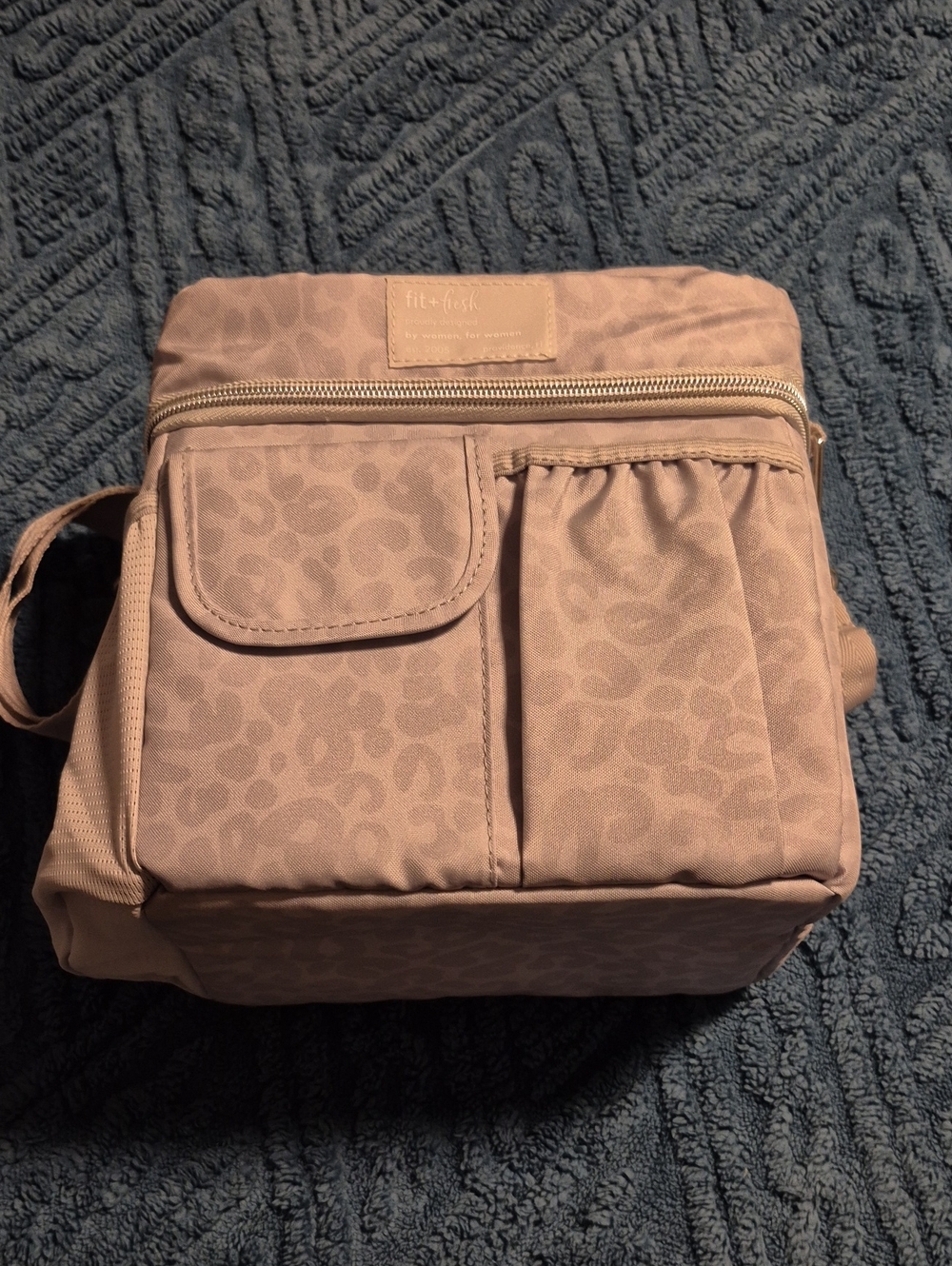 Fresh & Fit Gray Leopard Lunch Tote EUC